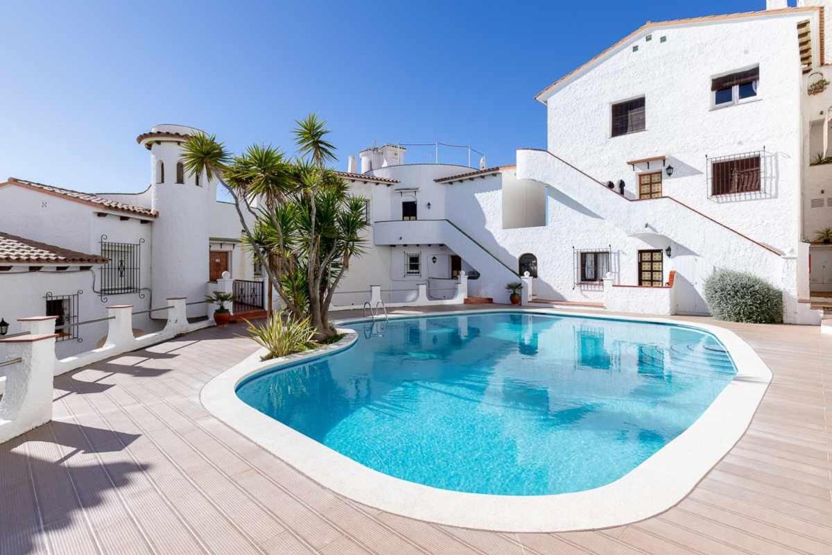 Alojate En Una Torre Sobre El Mar Apartman Sitges Kültér fotó